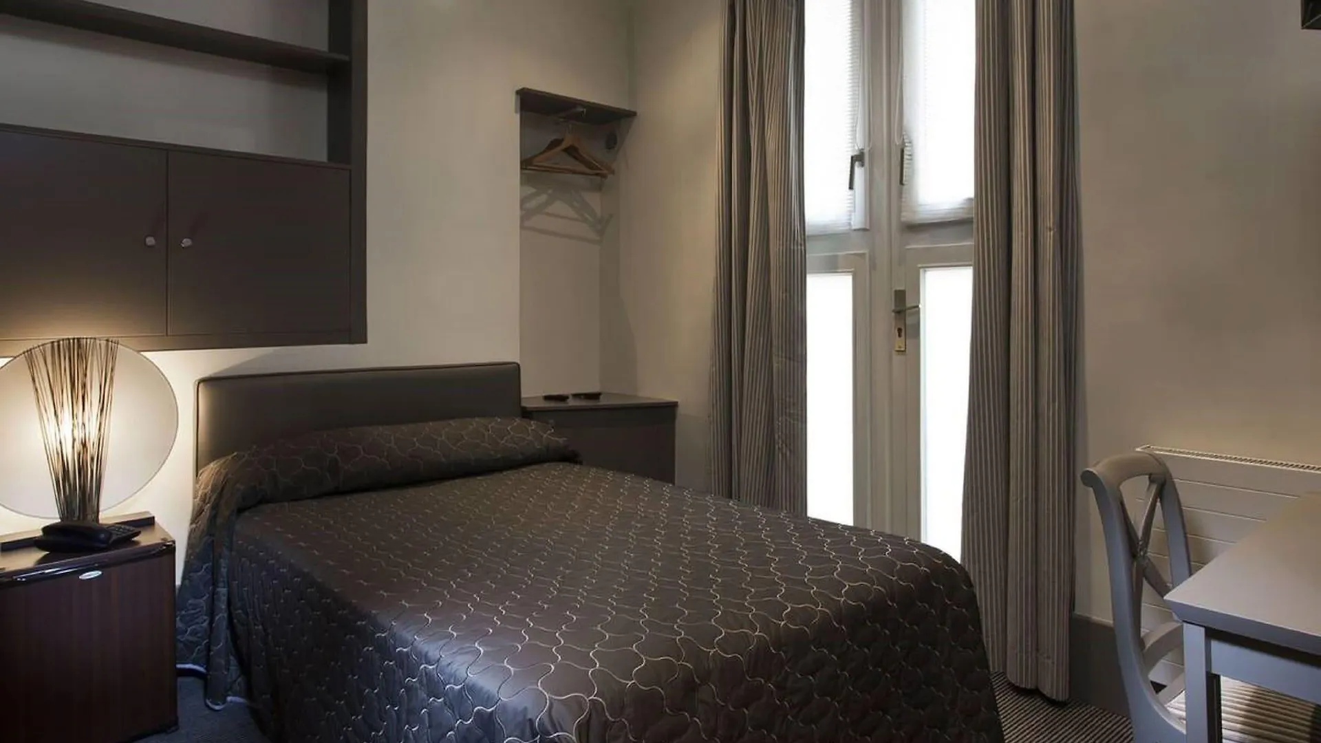 Makom Pereire 3* Paris