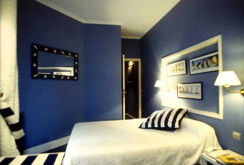 Hotell Makom Pereire Paris